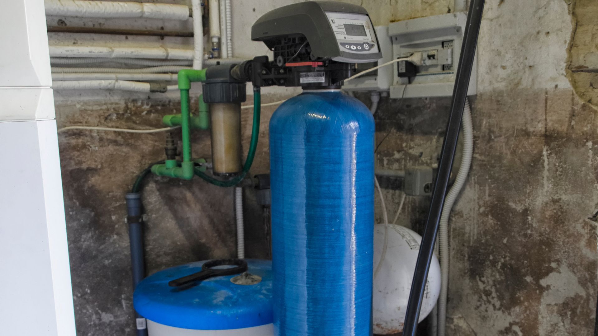 Discover the four categories of water quality – physical, chemical, biological, and radiological. Ensure clean and safe water with Stewart!
