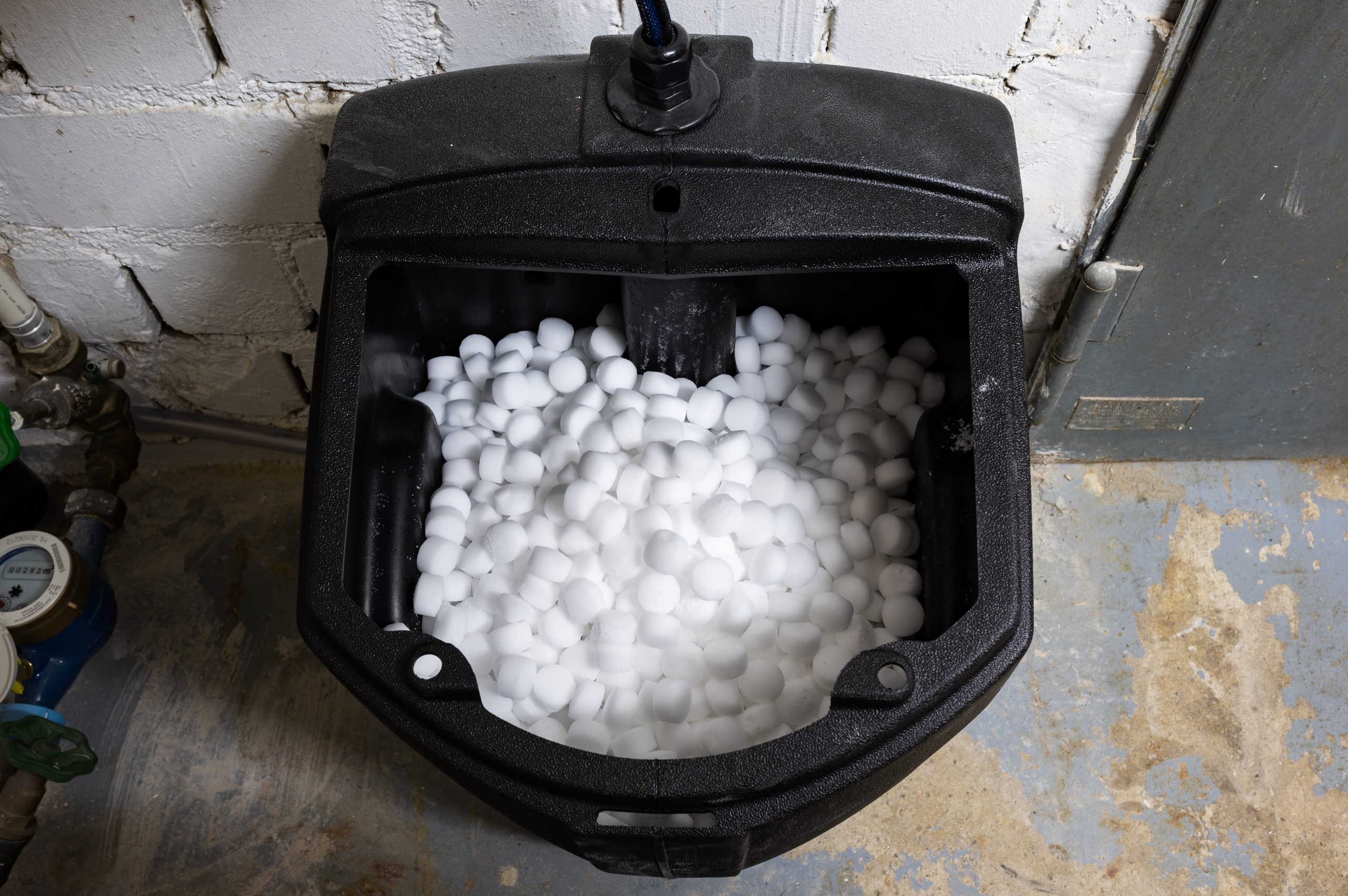 What does a water softener do? Check out our most recent blog to discover the benefits of water softening with Stewart Plumbing!